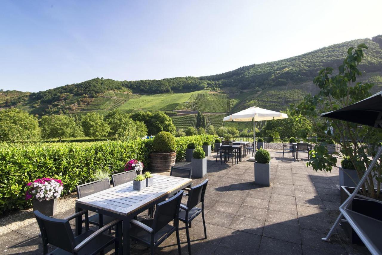 Weingut & Gaestehaus Christoph Cluesserath Trittenheim Bagian luar foto